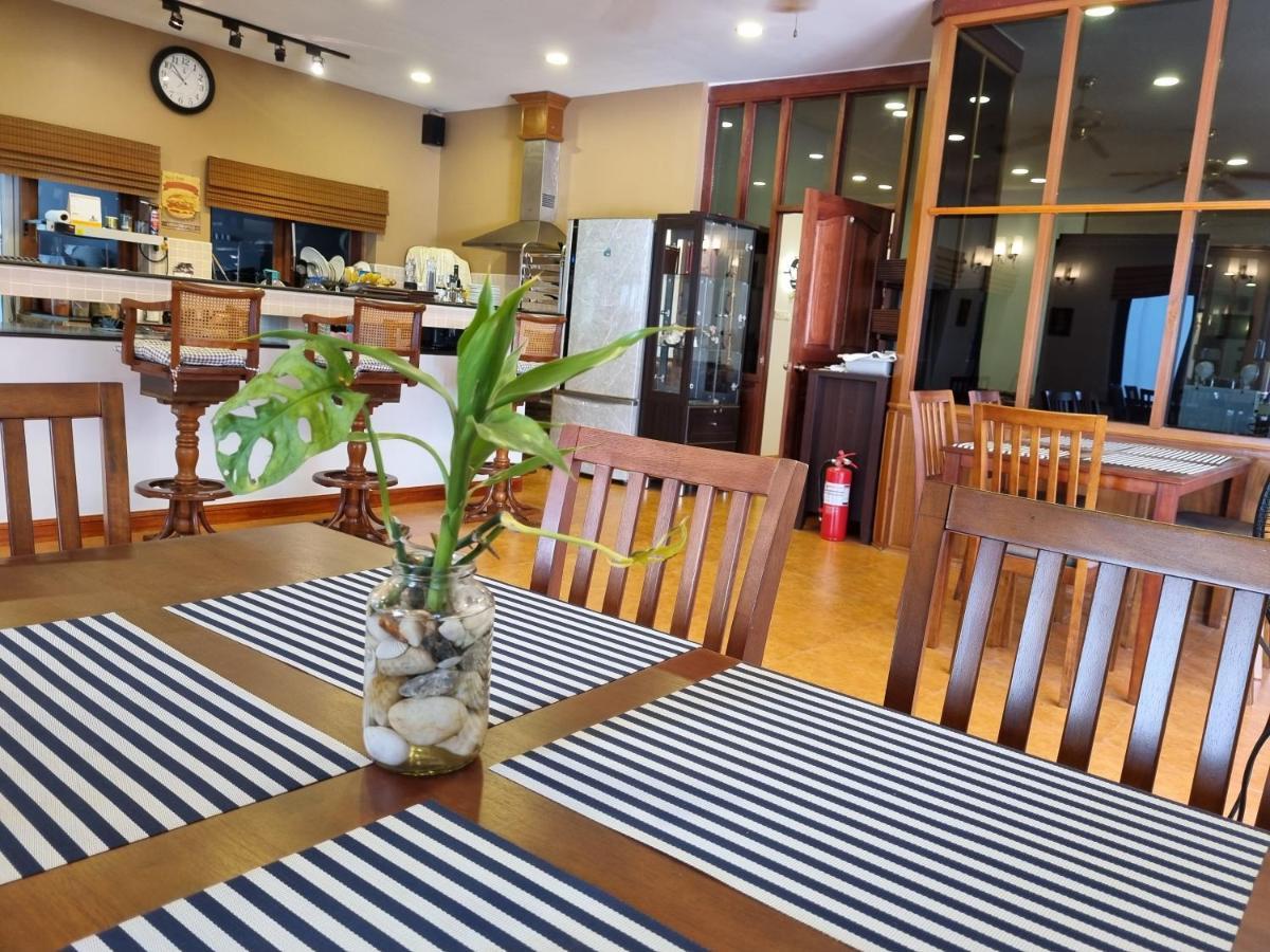 Meyers Hua Hin Exterior foto