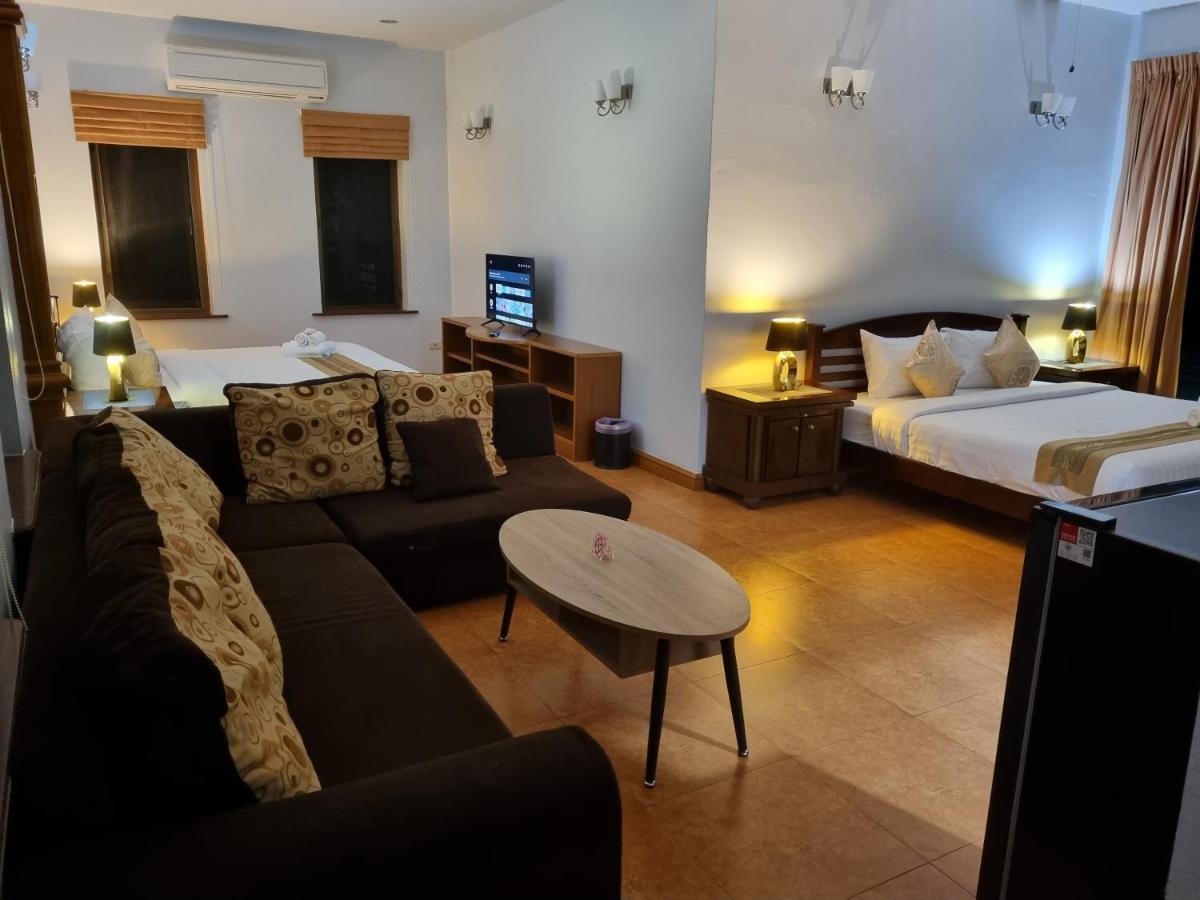 Meyers Hua Hin Exterior foto