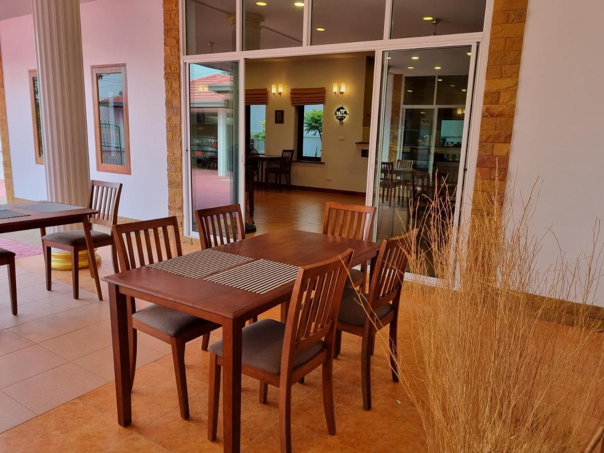 Meyers Hua Hin Exterior foto