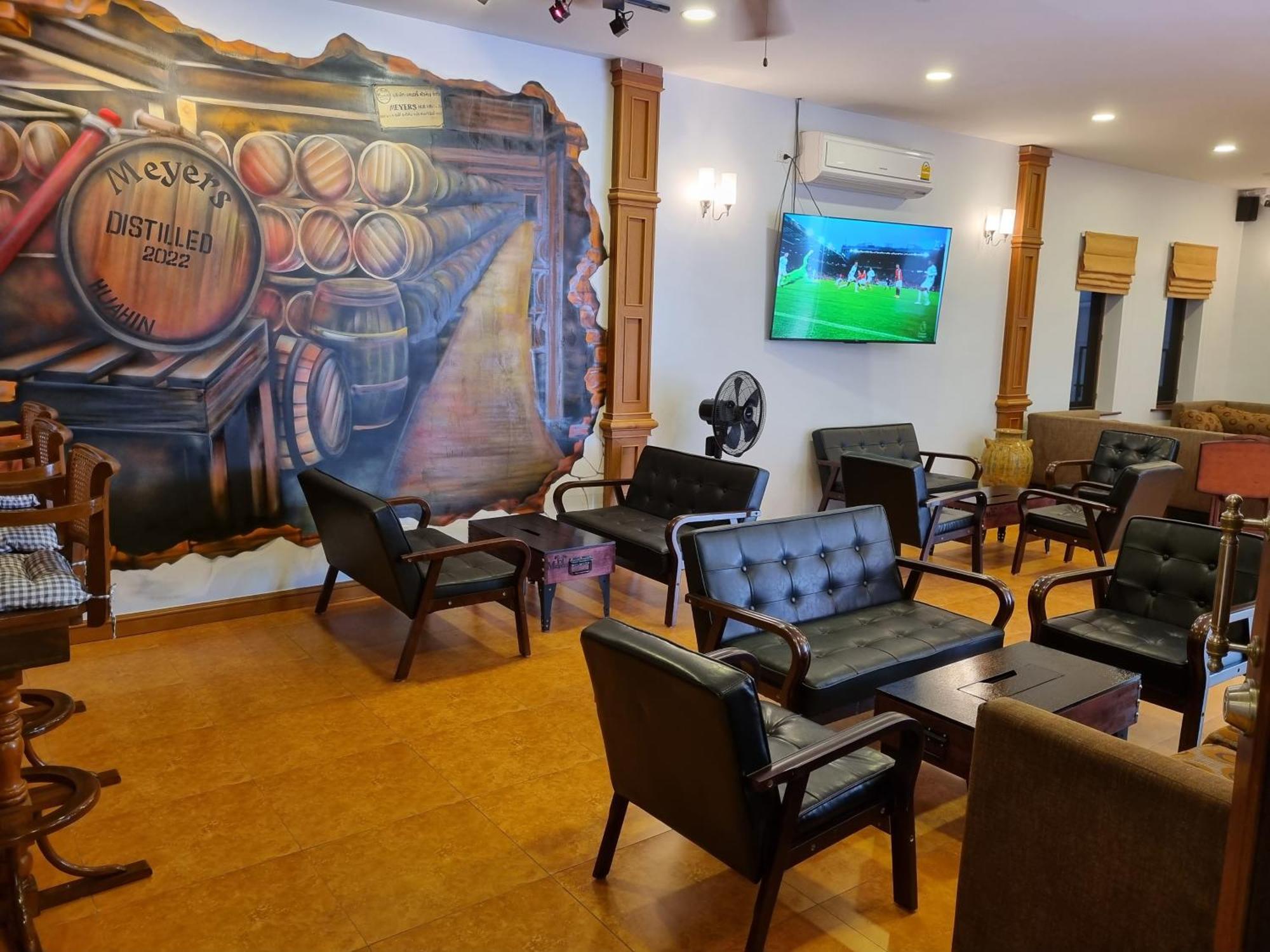 Meyers Hua Hin Exterior foto