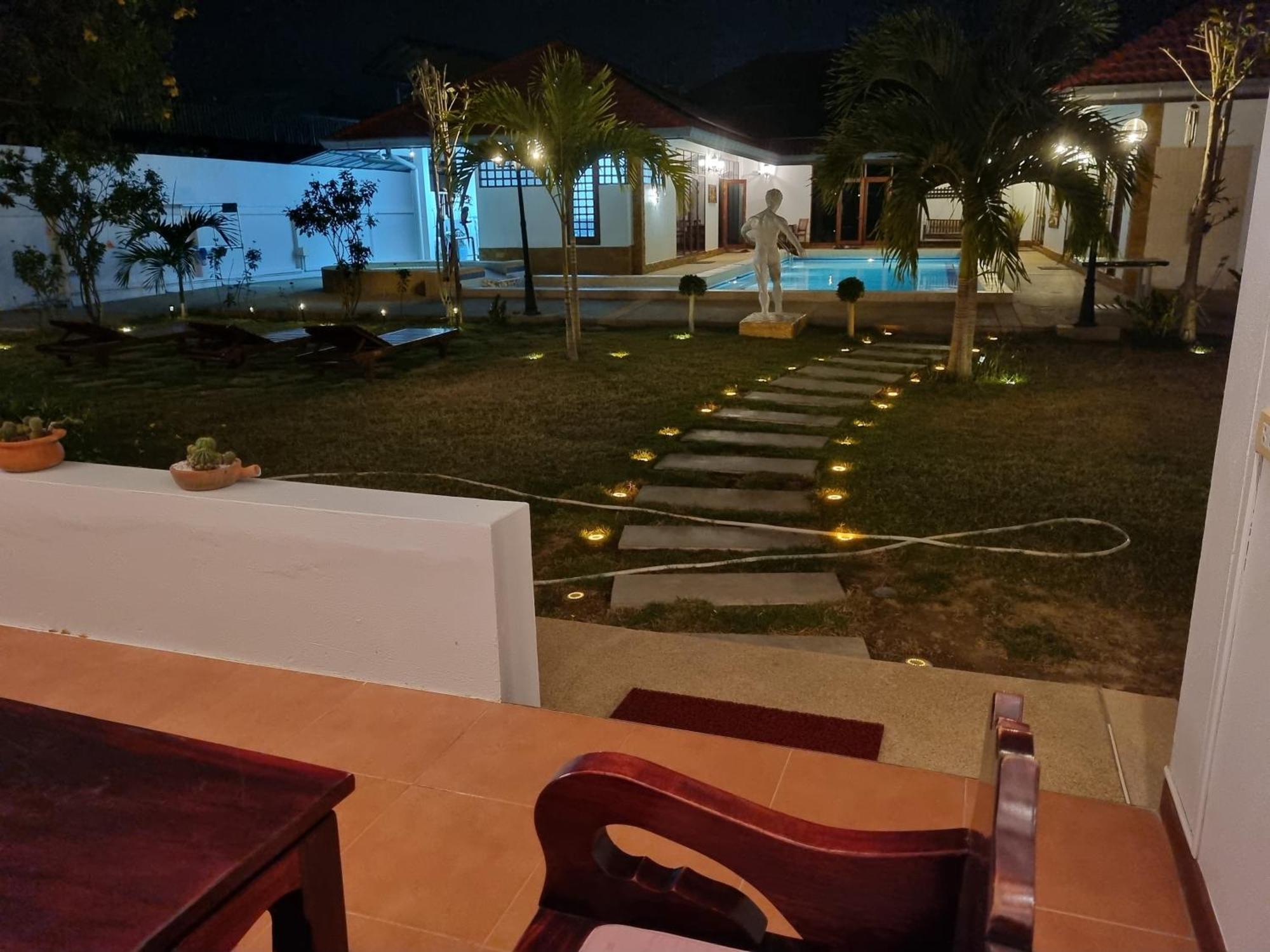Meyers Hua Hin Exterior foto